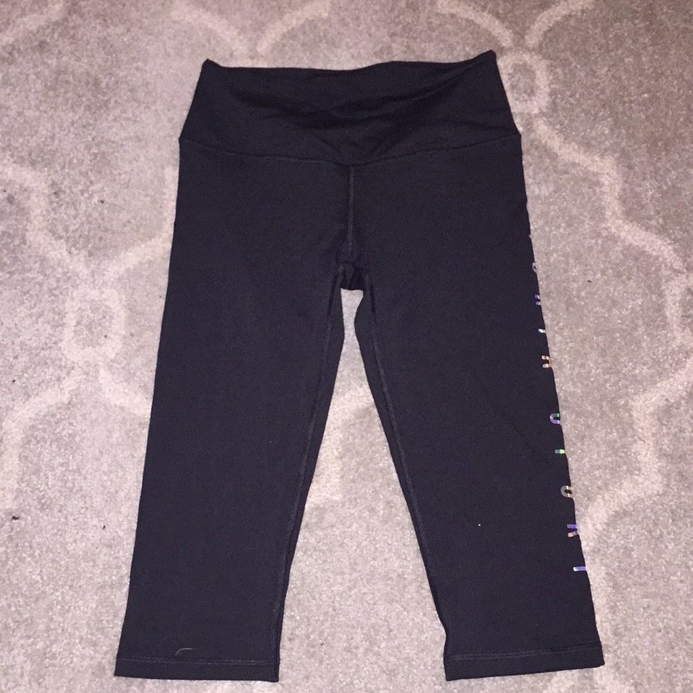 Victoria’s Secret knee length workout pants!